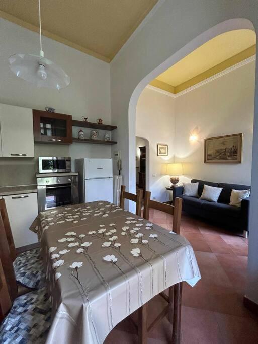 Villino La Rosa Antica Apartment Florence Exterior photo